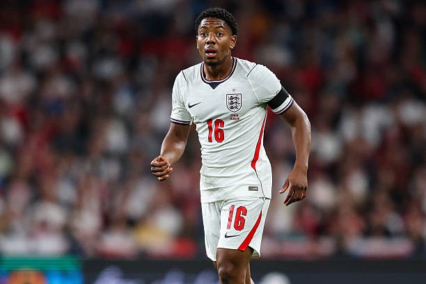 Myles Lewis-Skelly được huấn luyện viên Thomas Tuchel khen ngợi. Ảnh: Robin Jones/Getty Images