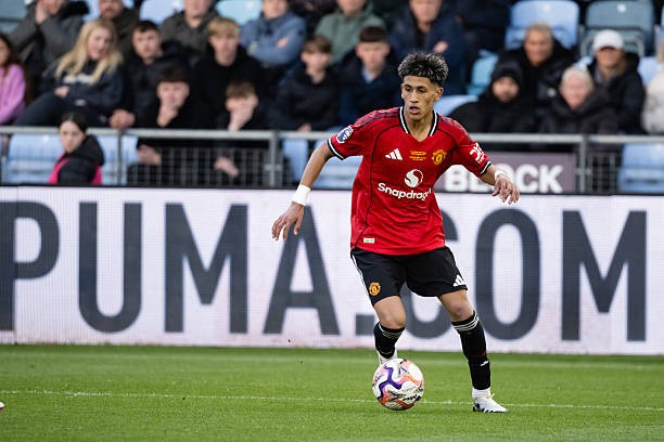 JJ Gabriel bất mãn với MU. Ảnh: Ash Donelon/Manchester United via Getty Images.
