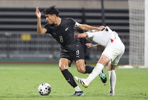 New Zealand dễ dàng đè bẹp Trung Quốc. Ảnh: Hu Chengwei/Getty Images.