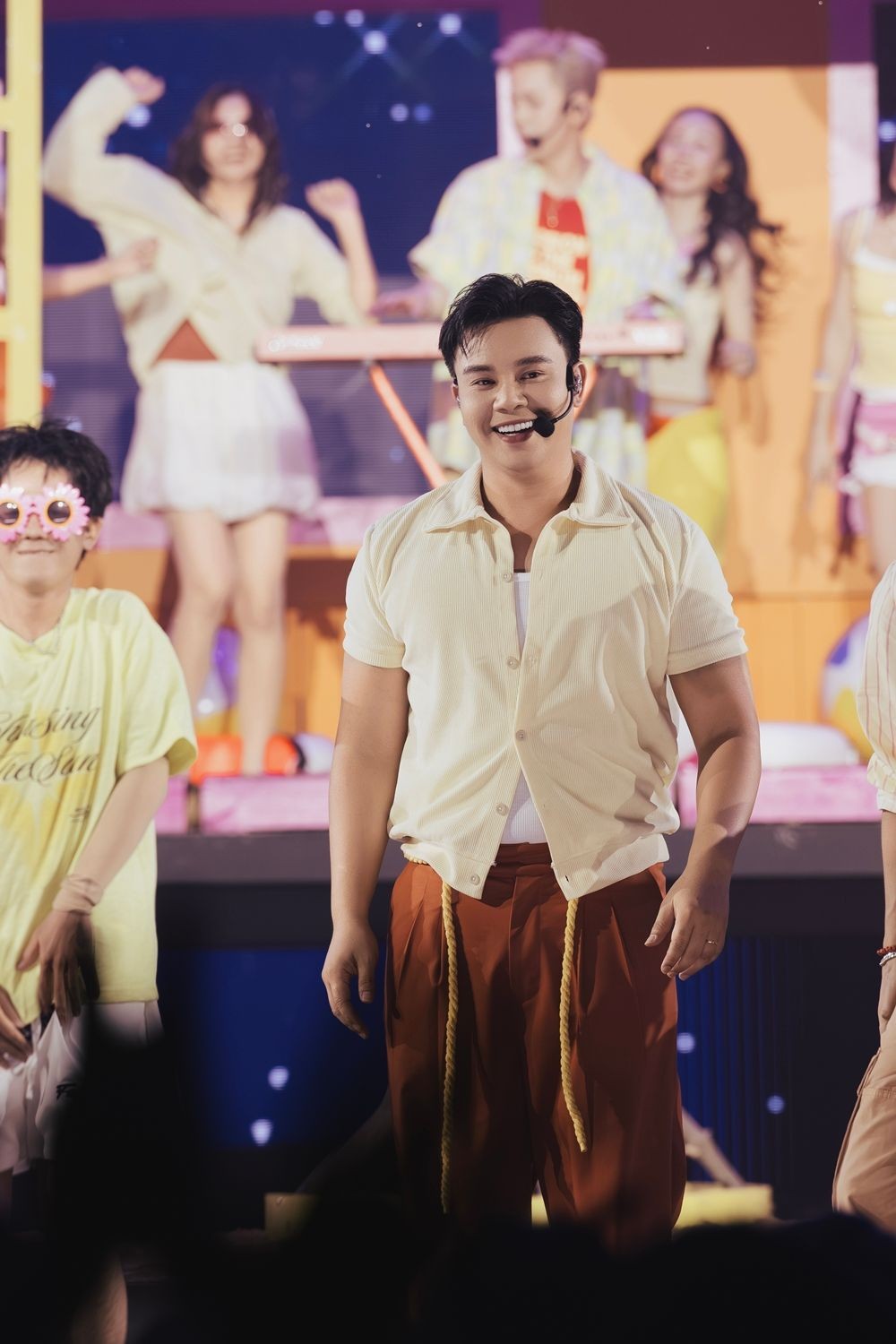anh trai vuot ngan chong gai tap 13ann trai vuot ngan chong gai tap 13 (34)-041.jpg