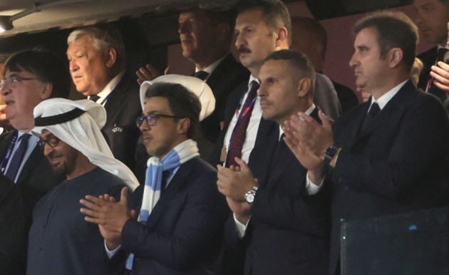 Sheikh Mansour đã giúp Man City lột xác. (Ảnh: EPA Images)