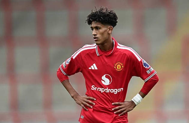 JJ Gabriel phải hiểu rõ quy trình phát triển thay vì mong muốn đốt cháy giai đoạn. Ảnh: Manchester United qua Getty Images