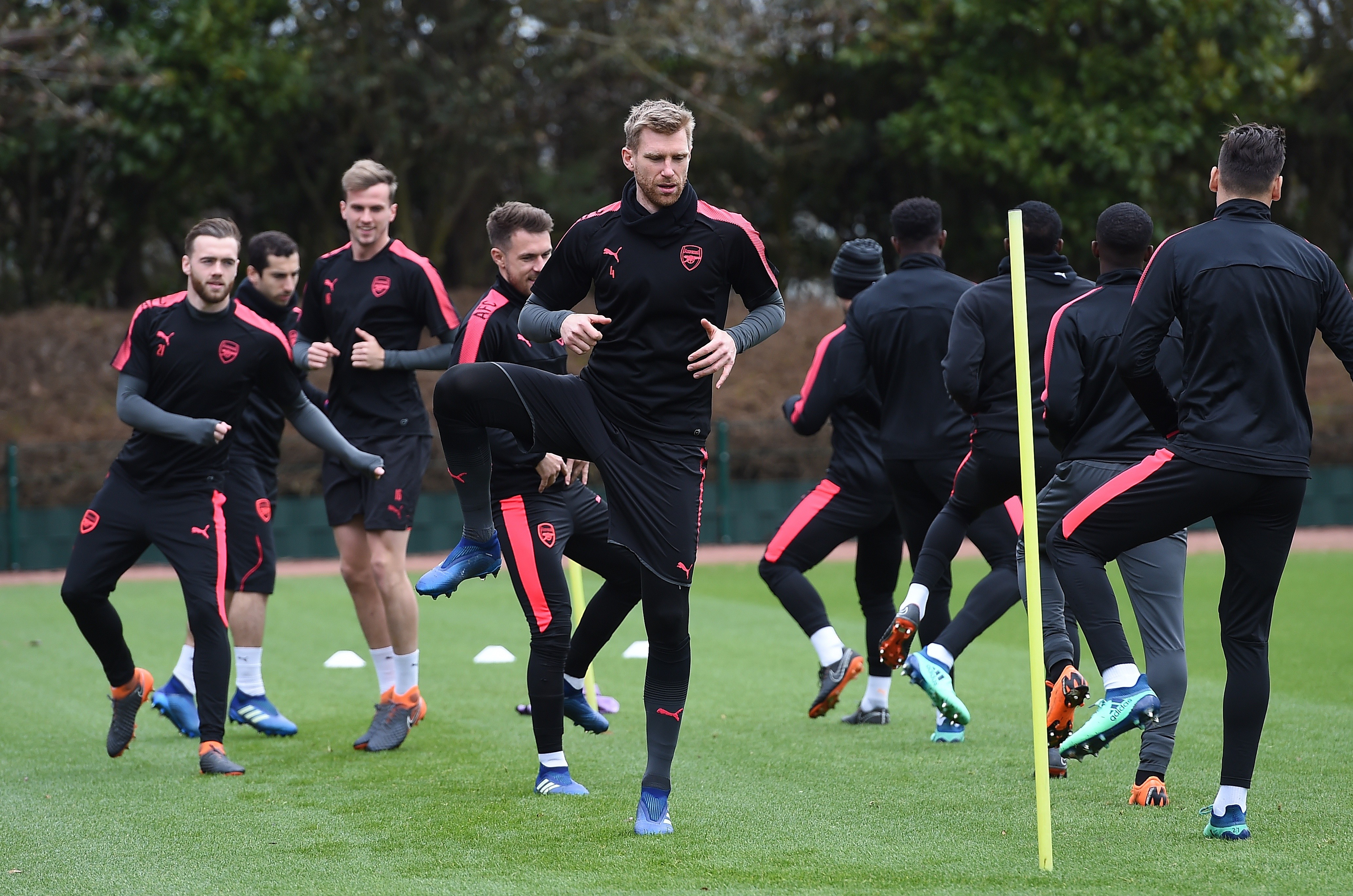 Mertesacker tiếp tục viết di sản trong lòng Arsenal. (Ảnh: EPA Images)