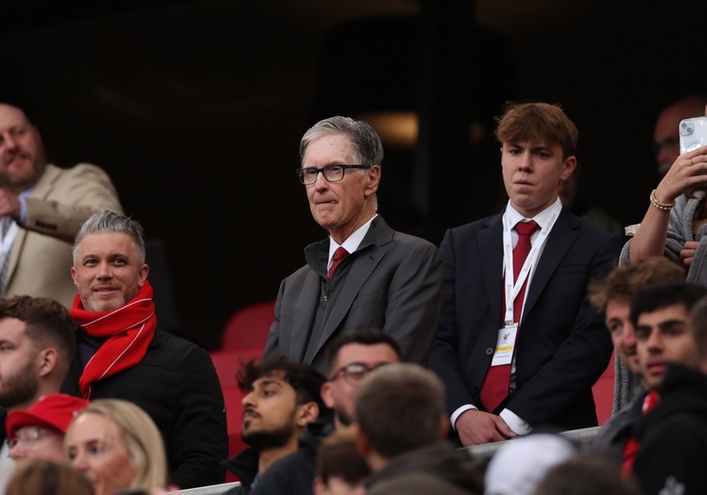 John W Henry trong một trận đấu của Liverpool. Ảnh: EPA.