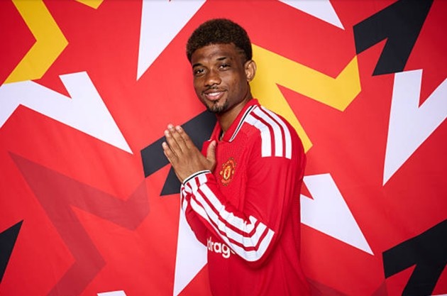 Amad Diallo sẵn sàng trở lại đội hình MU trận đấu Tottenham. Ảnh: