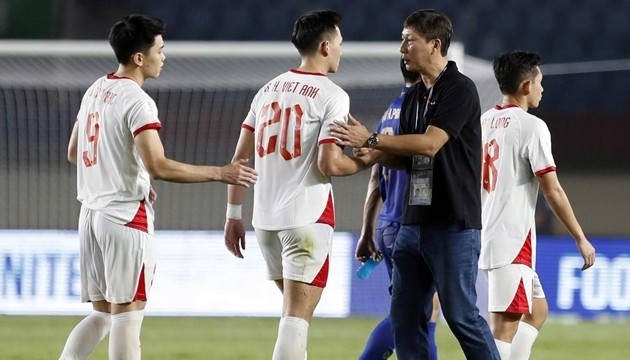 Thầy trò HLV Kim Sang-sik sẽ bắt đầu một chu kỳ mới. Ảnh: VFF