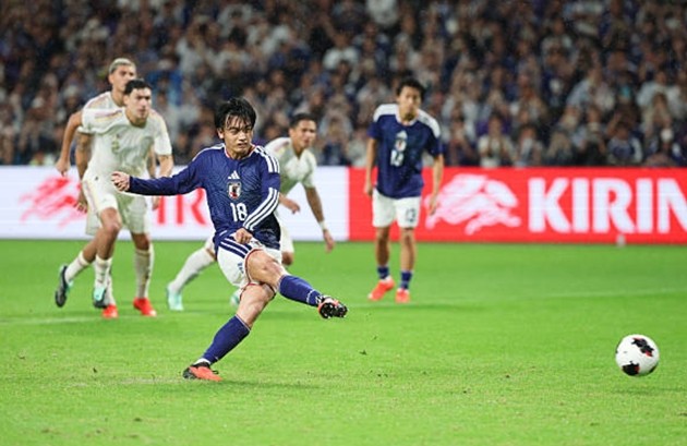 Ueda là gương mặt thu hút sự chú ý bên phía đội tuyển Nhật Bản. Ảnh: The Asahi Shimbun qua Getty Images