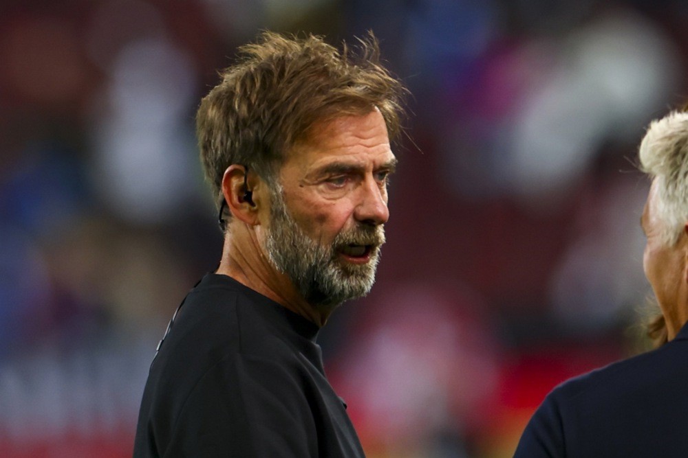 Klopp đã phải đối đầu với cả một thế lực tài chính. Ảnh: EPA.