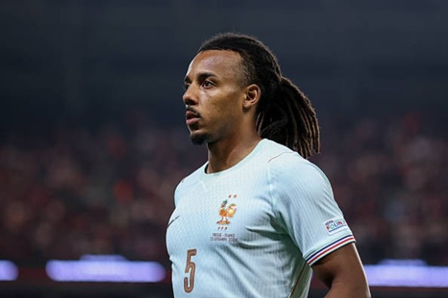 Jules Kounde là lời giải cho hệ thống phòng ngự Man United? Ảnh: Ahmad Mora - UEFA/UEFA qua Getty Images