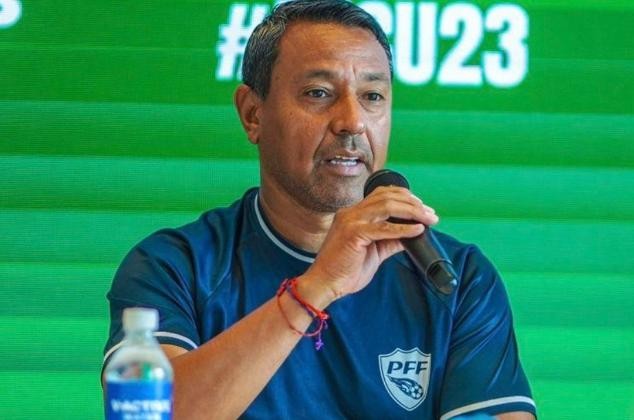Ông Nolberto Solano vẫn hài lòng về các học trò. Ảnh: Nolberto Solano
