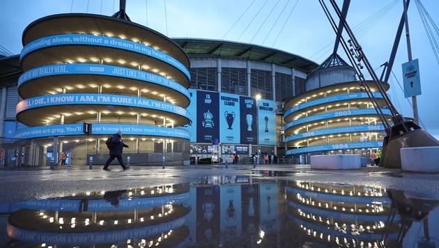 Man City ráo riết chuẩn bị hành động bảo vệ mình. (Ảnh: EPA Images)