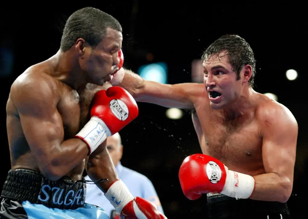 Trận đấu giữa Oscar De La Hoya và Shane Mosley