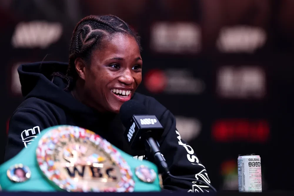 Caroline Dubois phát biểu sau một trận đấu.