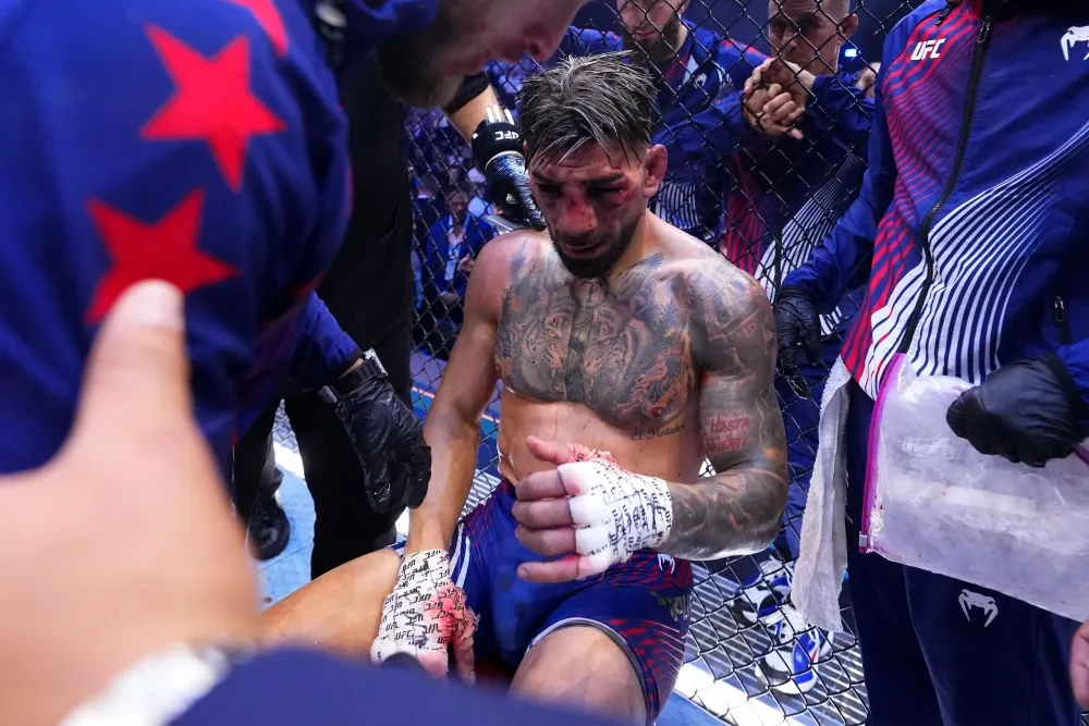 Ilia Topuria thất vọng sau trận thua Justin Gaethje