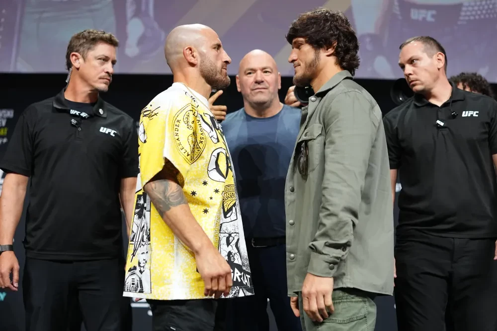 Alexander Volkanovski and Movsar Evloev at a UFC 333 press conference