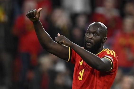 Romelu Lukaku (vào thay Charles De Ketelaere ở phút 61’): 7.4/10. Vào sân và tiếp tục thể hiện bản năng sát thủ quen thuộc bằng pha dứt điểm sắc bén mang bàn thắng về cho đội nhà.