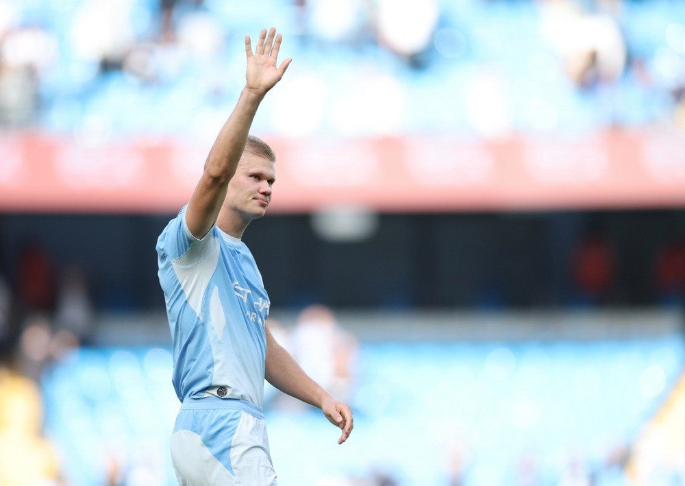 Erling Haaland sẽ khó rời Man City dễ dàng dù đội bóng có thể xuống hạng. Ảnh: EPA/Adam Vaughan.