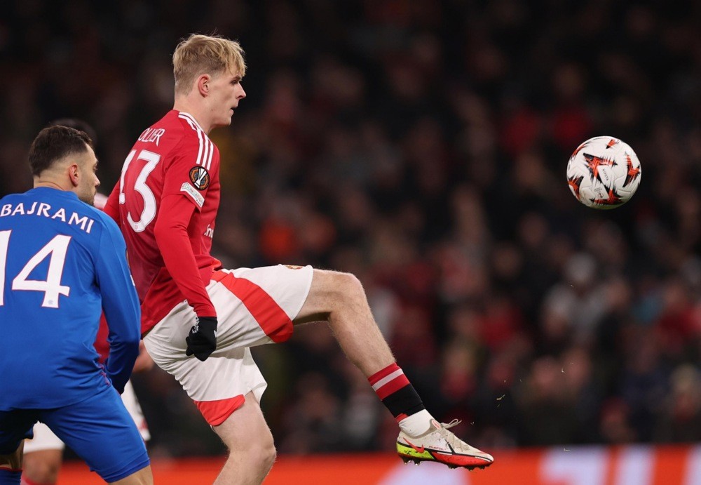  Toby Collyer trong màu áo Man Utd. Ảnh: EPA.