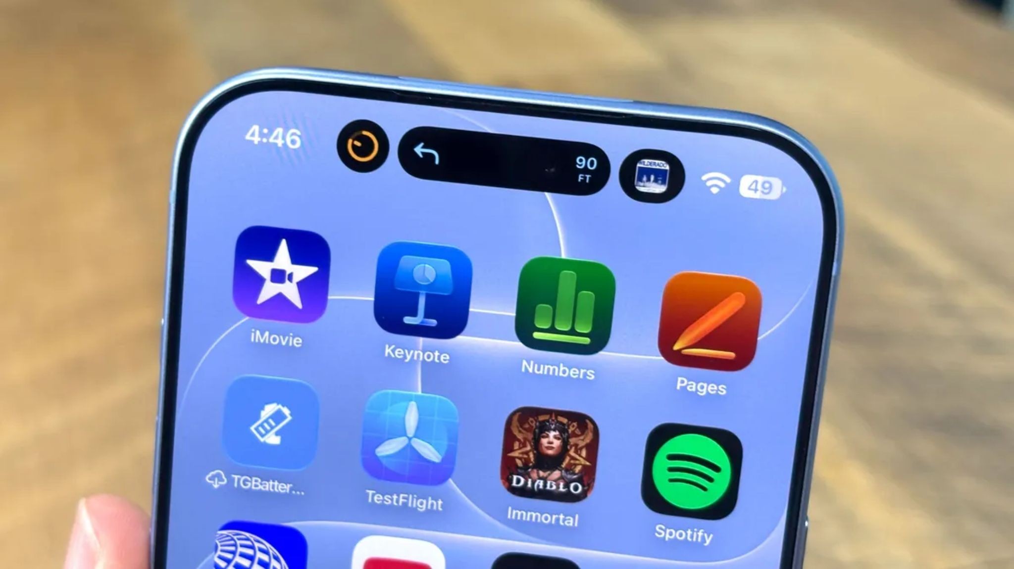 gioi-han-sac-80-co-that-su-giup-pin-iphone-18-pro-max-ben-hon-3-thegioididong.jpg