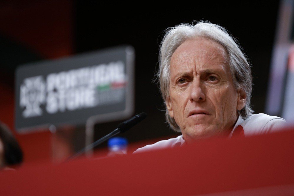 Jorge Jesus sẵn sàng gặp Ronaldo. Ảnh: EPA.