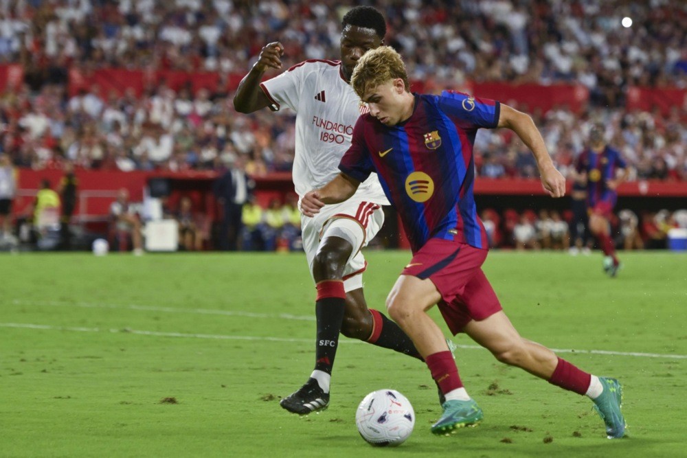 Fermin Lopez được Chelsea săn đón. Ảnh: EPA.