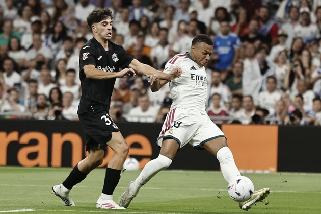 Mbappe có khả năng không ra sân trận gặp Villarreal. Ảnh: EPA
