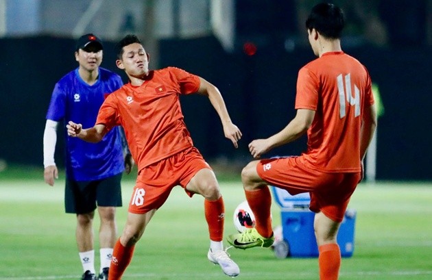 HLV Chu Đình Nghiêm đã đúng khi nhìn vào thể lực của Hoàng Đức. (Ảnh: VFF)