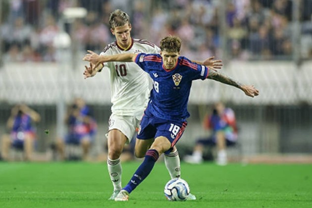 Dani Olmo (7/10): Là ngòi nổ sáng tạo chính trên hàng công, Olmo đóng góp pha kiến tạo quan trọng cho Merino gỡ hòa ở phút 61. Khả năng di chuyển thông minh giữa các tuyến của anh liên tục gây khó khăn cho Gvardiol.