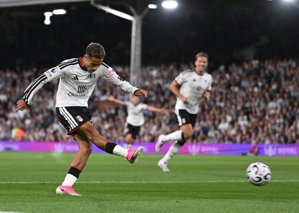 Josh King đang phát triển vượt bậc ở Fulham. Ảnh: EPA IMAGES. 