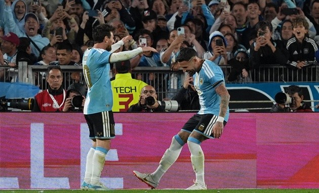 Sự vĩ đại của Messi được phản ánh rõ qua những con số. (Ảnh: EPA Images)