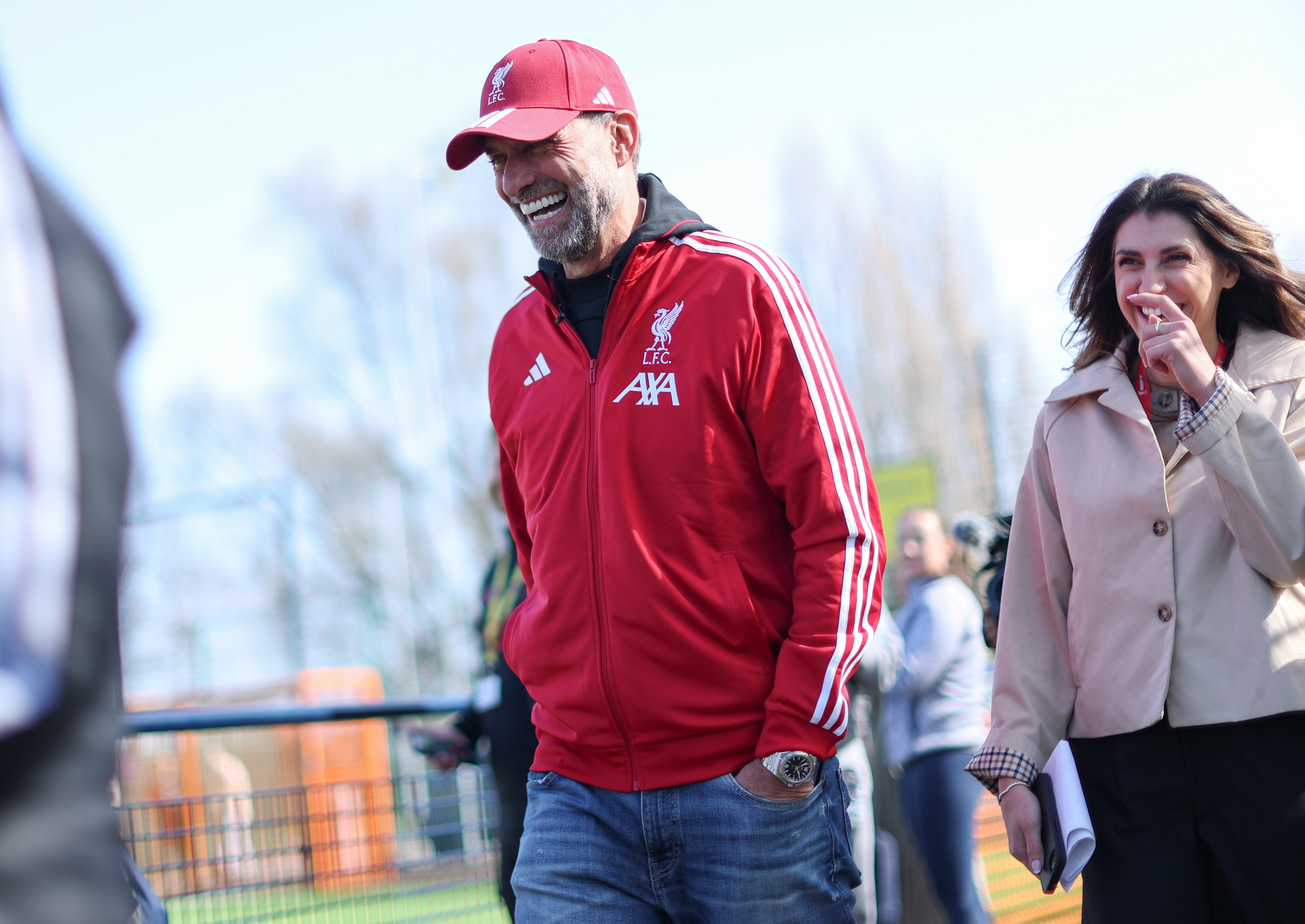 Liverpool vây ráp đối thủ ngay sau khi mất bóng. (Ảnh: EPA Images)