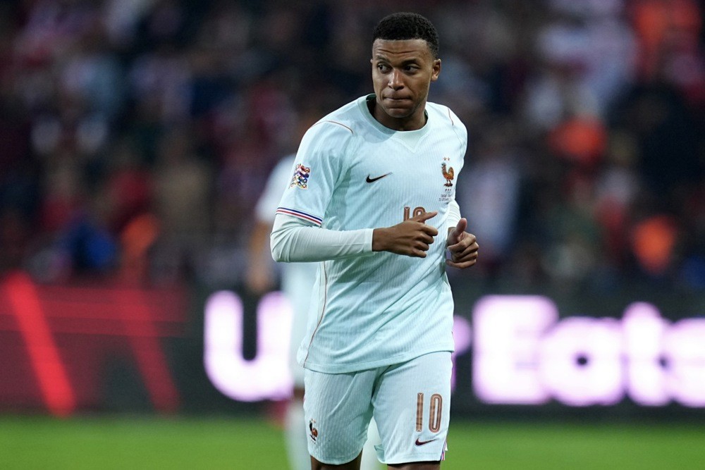 Mbappe dù thể hiện phong độ ấn tượng nhưng lại thiếu danh hiệu tập thể. Ảnh: EPA.