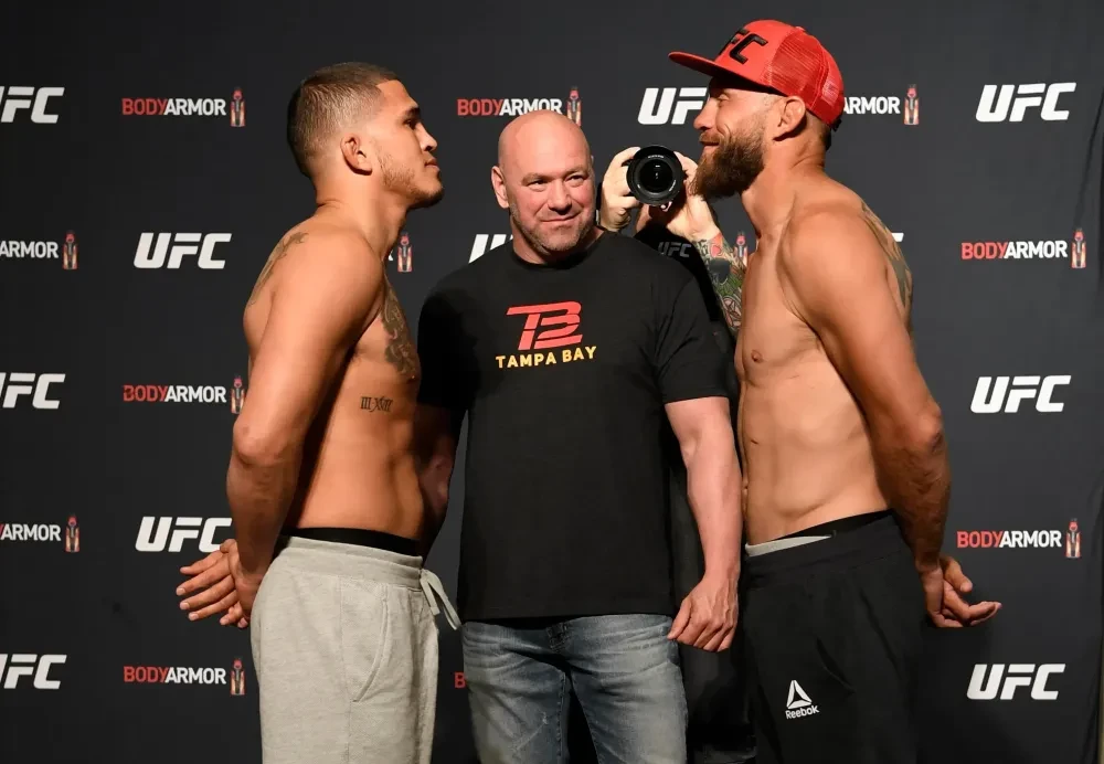 Anthony Pettis và Donald Cerrone đối mặt trước trận đấu
