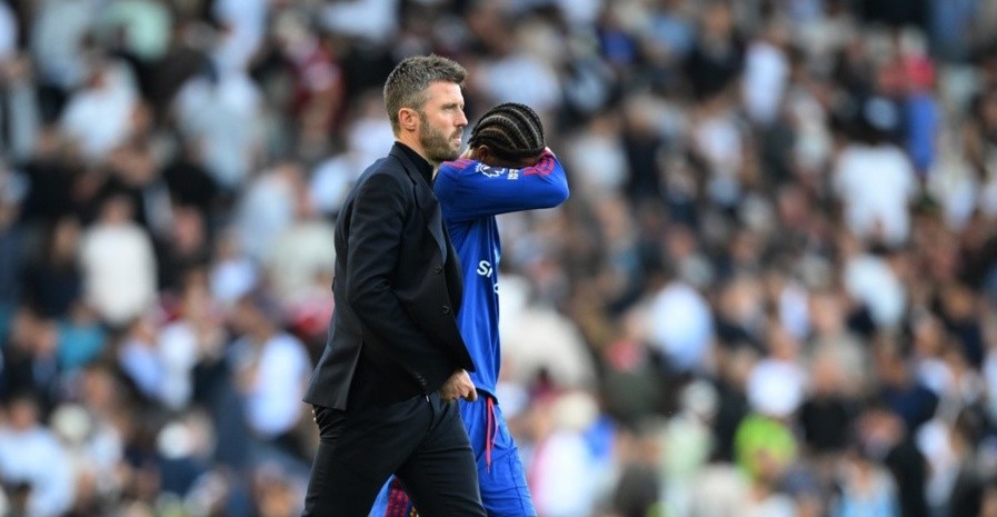 Man Utd của Carrick đang đánh mất bản sắc. Ảnh: EPA.