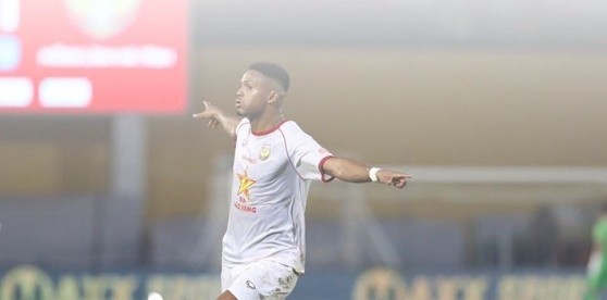 Daniel Passira giúp Hà Tĩnh đả bại Viettel. Ảnh: Hà Tĩnh FC.\