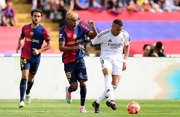 Real Madrid giải bài toán mang tên Barcelona ra sao? Ảnh: 