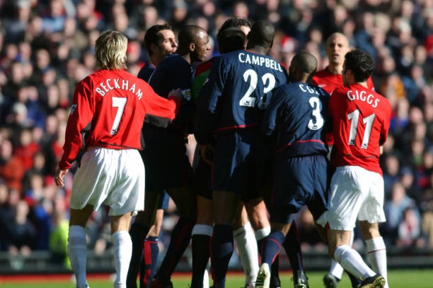 Manchester United và Arsenal mở ra cuộc đua quyền lực nước Anh. (Ảnh: Neal Simpson/EMPICS/Getty Images)