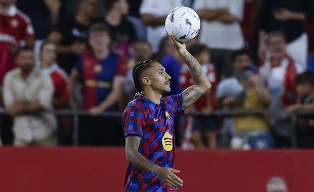 Raphinha nghỉ 2 trận tiếp theo của Barca. (Ảnh: EPA Images)
