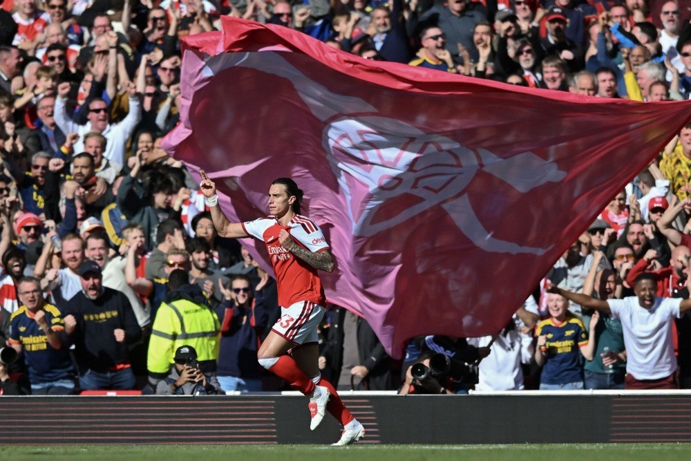 Riccardo Calafiori ghi bàn quân bình tỷ số 1-1 cho Arsenal. Ảnh: EPA.