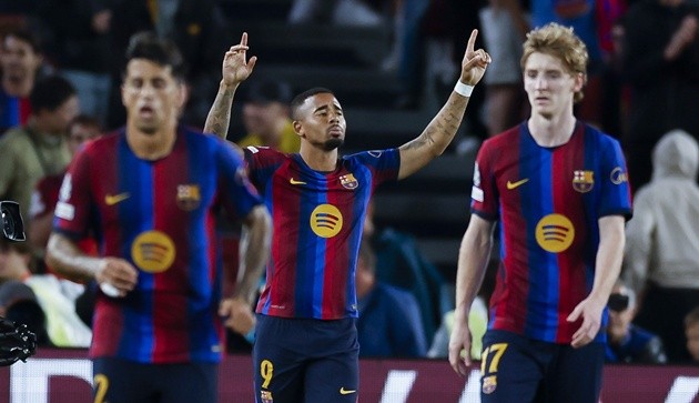 Gabriel Jesus – 8.0 điểm: Màn trình diễn mẫu mực của một trung phong. Jesus trực tiếp nâng tỷ số lên 2-0 ở phút 30 sau pha đoạt bóng và dứt điểm lạnh lùng, bên cạnh những tình huống di chuyển không bóng thông minh xé toang cự ly phòng ngự đối phương.