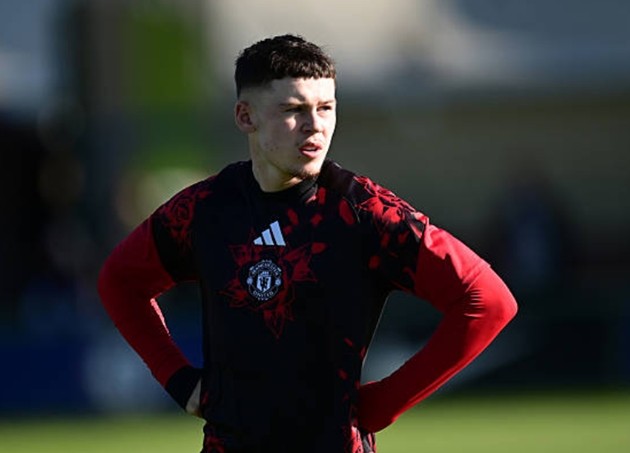 Wayne Rooney muốn Kai tự đứng trên đôi chân của mình. Ảnh: