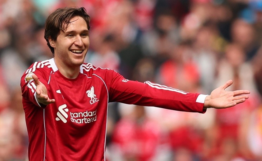 Federico Chiesa có cơ hội thể hiện khi Gakpo, Isak vắng mặt. Ảnh: EPA.