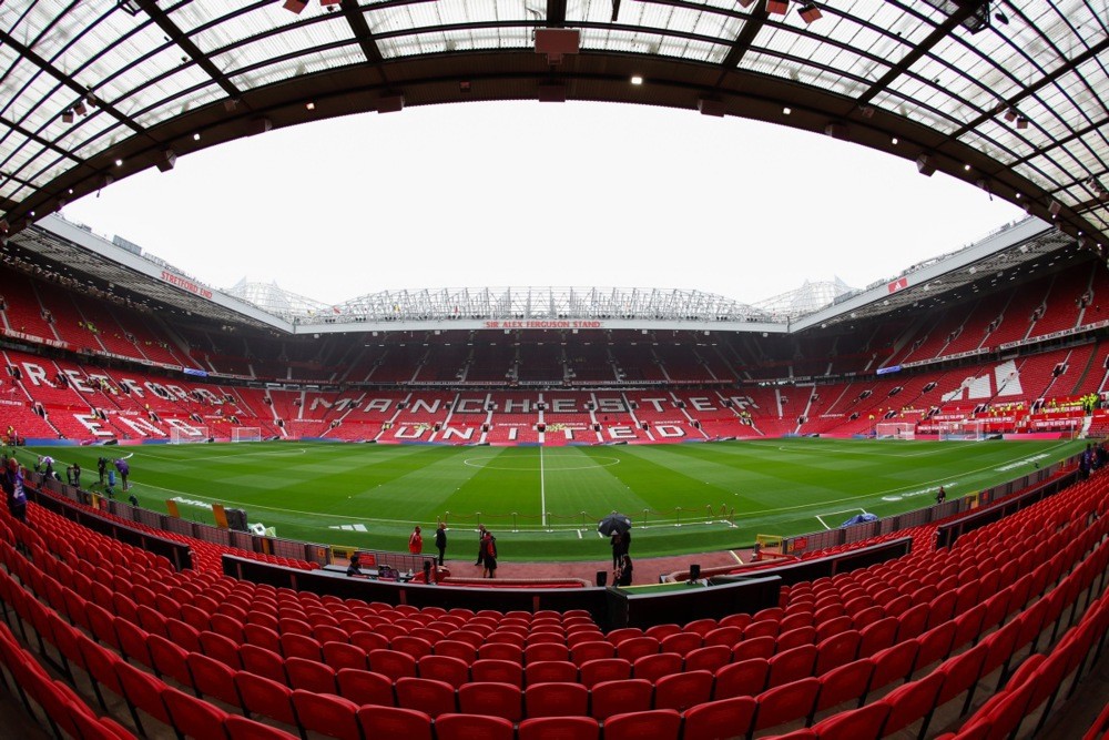 Man Utd có thể phải thắt lưng buộc bụng vì sân vận động mới. Ảnh: EPA/Adam Vaughan.