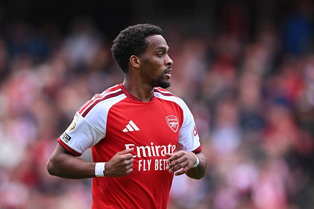 Jurrien Timber thừa nhận chiến thắng của Arsenal khá mong manh. Ảnh: Alex Burstow/Getty Images