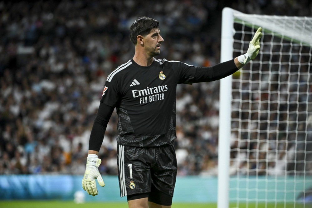 Thibaut Courtois được cho sắp gia hạn hợp đồng với Real Madrid. Ảnh: EPA/Fernando Villar.