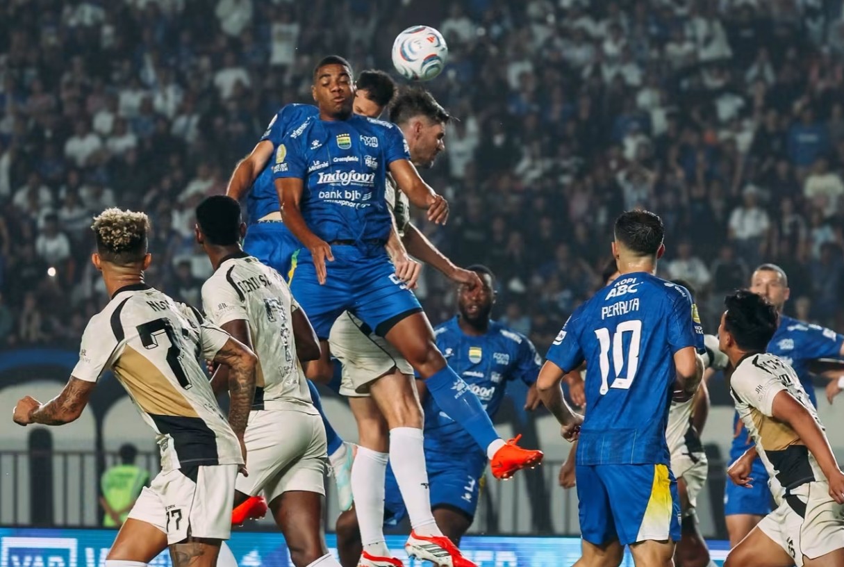 Lợi thế sân nhà sẽ giúp ích rất nhiều cho Nhận định Persib Bandung. Ảnh: Persib Bandung FC.