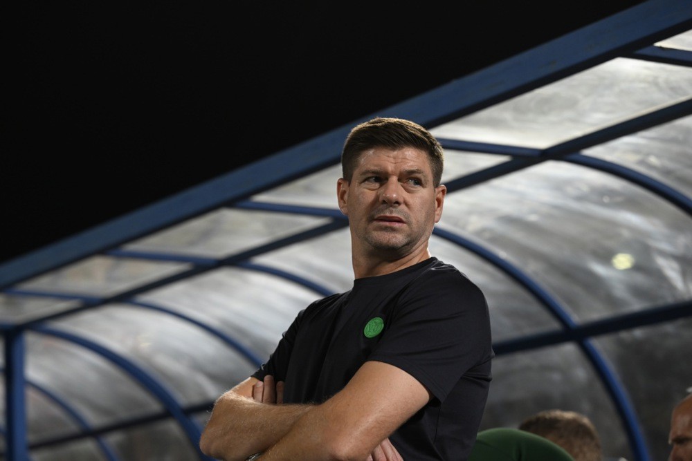  Gerrard đề xuất án phạt dài hạn cho Man City. Ảnh: EPA.