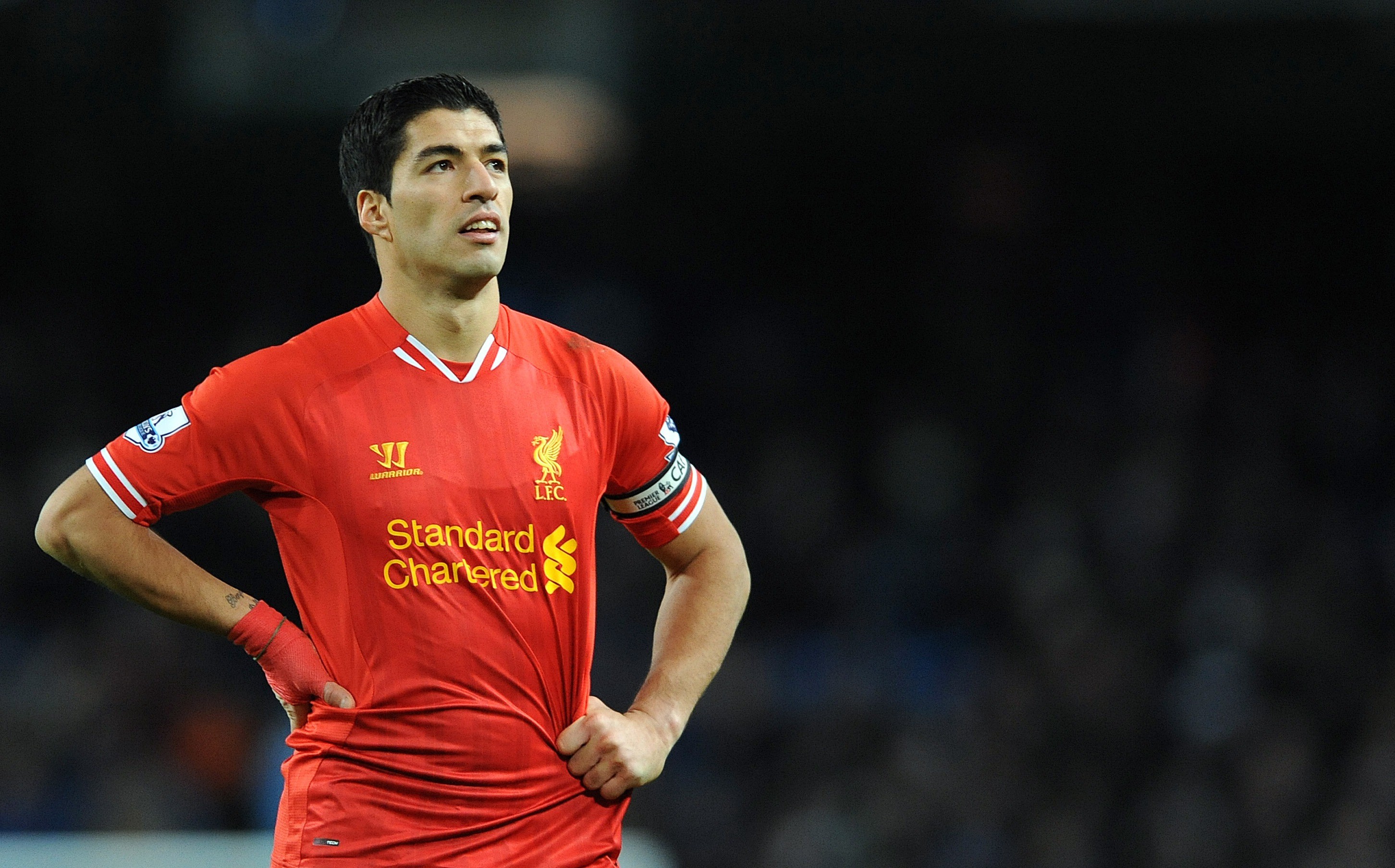 Suarez thắp sáng giấc mơ vô địch rồi rời Anfield trong tiếc nuối. (Ảnh: EPA Images)