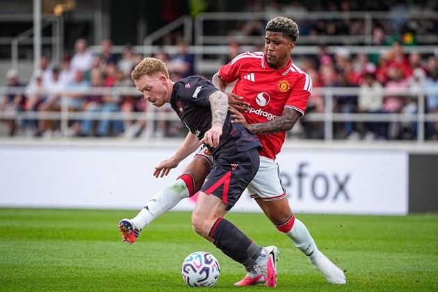 Andrey Santos đang có quá ít đất diễn tại Man United. Ảnh: EPA