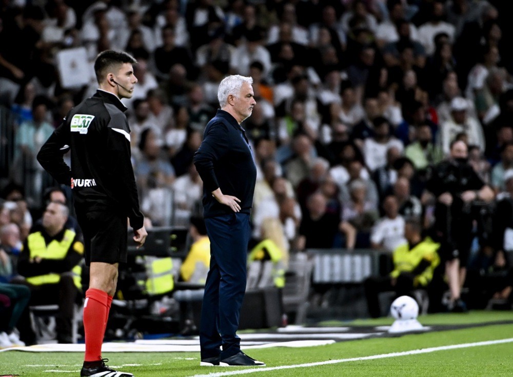 Real Madrid được cho là đang tác động tiêu cực lên các trọng tài. Ảnh: EPA.